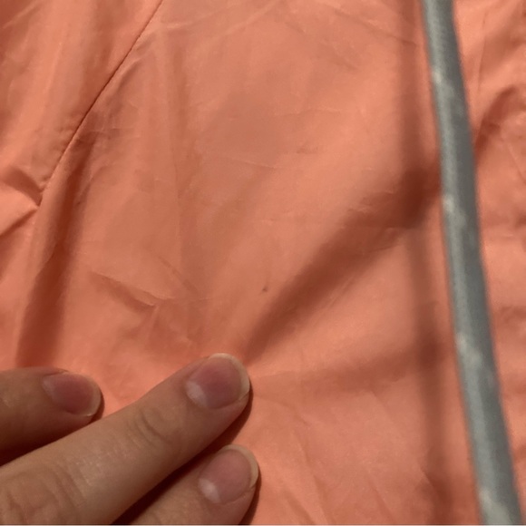 Two-Tone Peach and Light Gray Columbia Windbreaker - Picture 4 of 4
